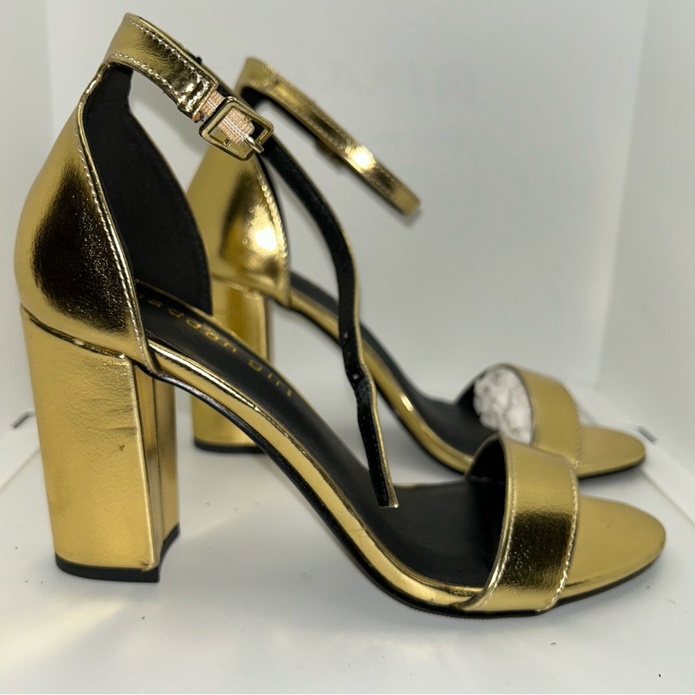 Madden Girl Beella bright gold strappy heels NIB size 5.5